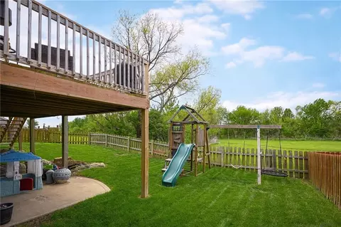 Exterior - 712 S Adams St, Raymore, MO 64083 photo 9 of 24