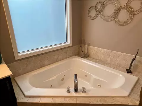 Bath - 712 S Adams St, Raymore, MO 64083 photo 2 of 8