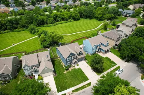 View/Area - 712 S Adams St, Raymore, MO 64083 photo 1 of 7