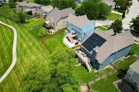 View/Area - 712 S Adams St, Raymore, MO 64083 photo 5 of 7