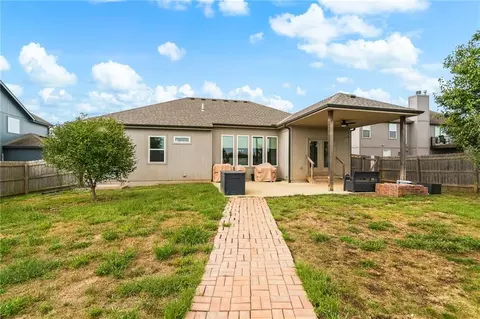 Exterior - 1201 Mesa Dr, Belton, MO 64012 photo 4 of 9