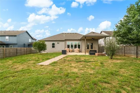 Exterior - 1201 Mesa Dr, Belton, MO 64012 photo 6 of 9