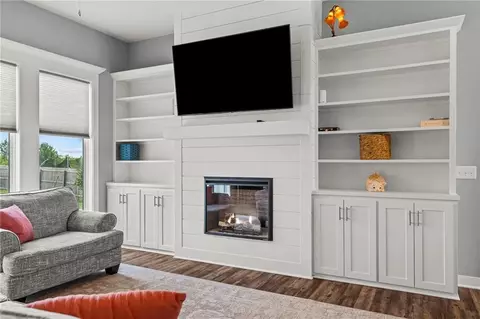 Living - 1201 Mesa Dr, Belton, MO 64012 photo 2 of 3