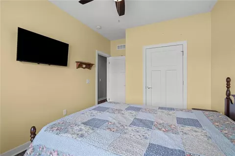 Bedroom - 1201 Mesa Dr, Belton, MO 64012 photo 4 of 7