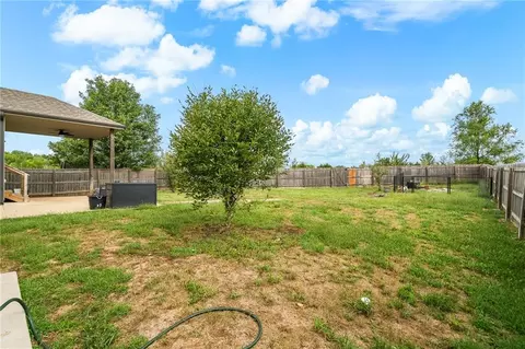 Exterior - 1201 Mesa Dr, Belton, MO 64012 photo 7 of 9