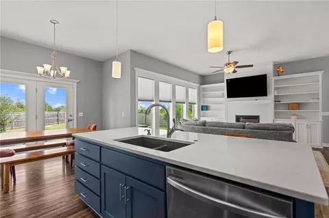 Kitchen - 1201 Mesa Dr, Belton, MO 64012 photo 3 of 4