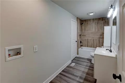 Bath - 326 E Main St, Odessa, MO 64076 photo 6 of 8