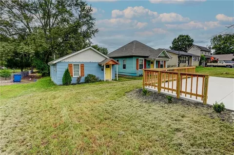 Exterior - 326 E Main St, Odessa, MO 64076 photo 4 of 23