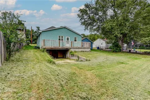 Exterior - 326 E Main St, Odessa, MO 64076 photo 18 of 23