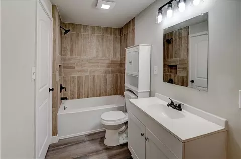 Bath - 326 E Main St, Odessa, MO 64076 photo 7 of 8