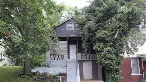 627 Sumner Ave, Kansas City, KS 66101