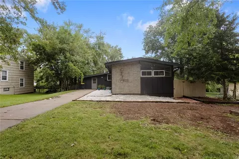 6100 E 97th St, Kansas City, MO 64134