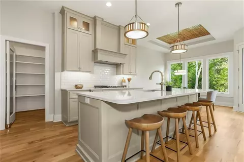 Kitchen - 22428 W 90th Ter, Lenexa, KS 66227 photo 2 of 7