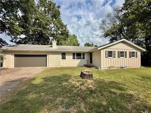 407 Elm St, Drexel, MO 64742