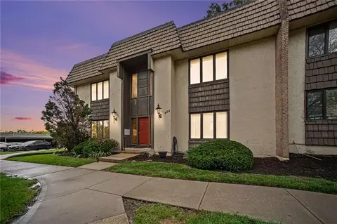 474 W 104th St UNIT A, Kansas City, MO 64114