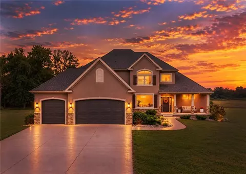 34508 Jingo Rd, Paola, KS 66071