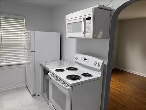 Kitchen - 10821 E 19th St, Independence, MO 64052 photo 2 of 3