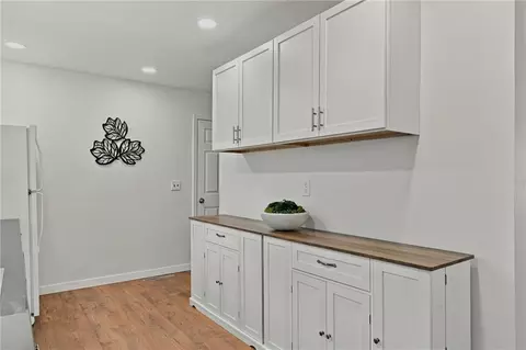 Entry Way - 2009 Learnard Ave, Lawrence, KS 66046 photo 4 of 7