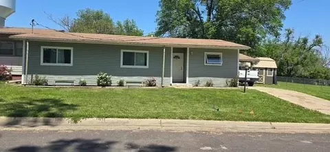 1600 SW 66 St, Topeka, KS 66619