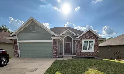 11216 N Lewis Ave, Kansas City, MO 64157