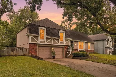 12903 W 77th Ter, Lenexa, KS 66216