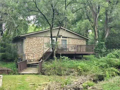 506 NE 114th Ter, Kansas City, MO 64155