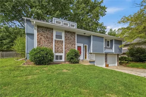 Exterior - 3502 NW Lake Dr, Lees Summit, MO 64064 photo 3 of 6