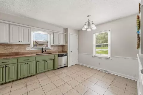 Kitchen - 3502 NW Lake Dr, Lees Summit, MO 64064 photo 1 of 3