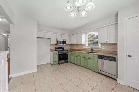 Kitchen - 3502 NW Lake Dr, Lees Summit, MO 64064 photo 2 of 3