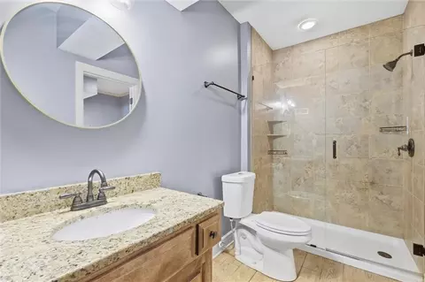 Bath - 2512 NE Indian Pointe, Lees Summit, MO 64086 photo 6 of 6