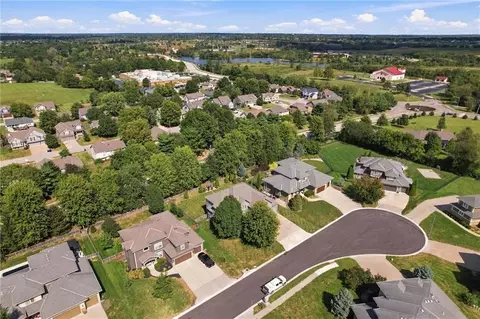 View/Area - 2512 NE Indian Pointe, Lees Summit, MO 64086 photo 3 of 3