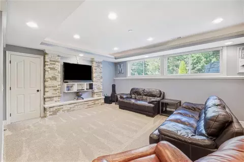 Living - 2512 NE Indian Pointe, Lees Summit, MO 64086 photo 5 of 6