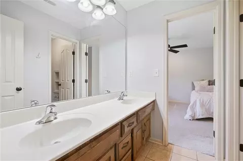 Bath - 2512 NE Indian Pointe, Lees Summit, MO 64086 photo 5 of 6