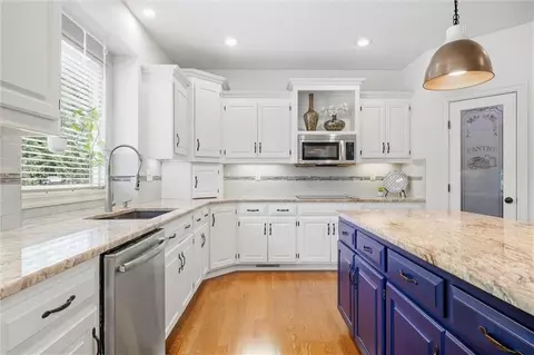 Kitchen - 2512 NE Indian Pointe, Lees Summit, MO 64086 photo 1 of 6