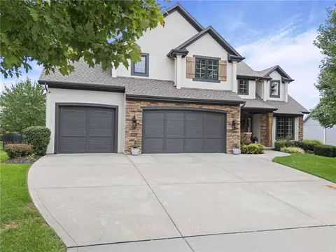 9501 NE 90th St, Kansas City, MO 64157