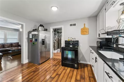 Entry Way - 2 Eavey Cir, Harrisonville, MO 64701 photo 1 of 1