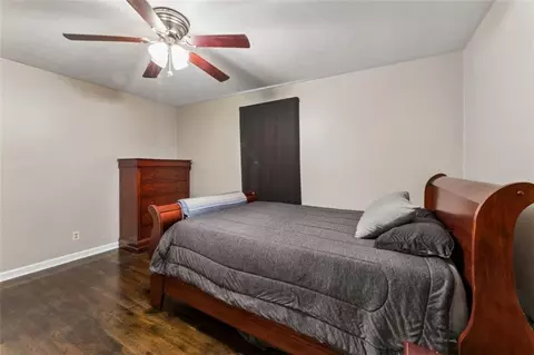Bedroom - 2 Eavey Cir, Harrisonville, MO 64701 photo 2 of 5