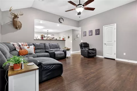 Other - 108 S Wright St, Frontenac, KS 66763 photo 3 of 16