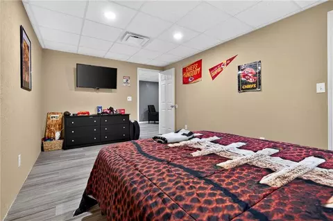 Bedroom - 108 S Wright St, Frontenac, KS 66763 photo 8 of 10