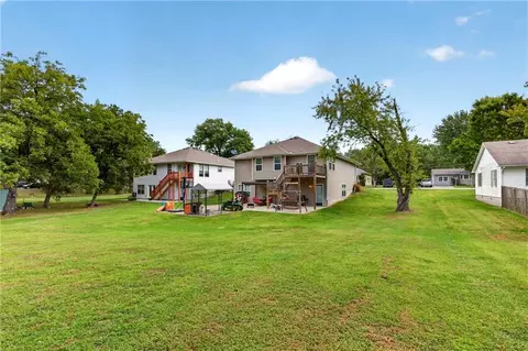 Exterior - 108 S Wright St, Frontenac, KS 66763 photo 7 of 8