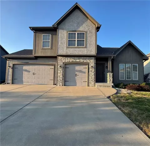 1318 NE 107th Ter, Kansas City, MO 64155