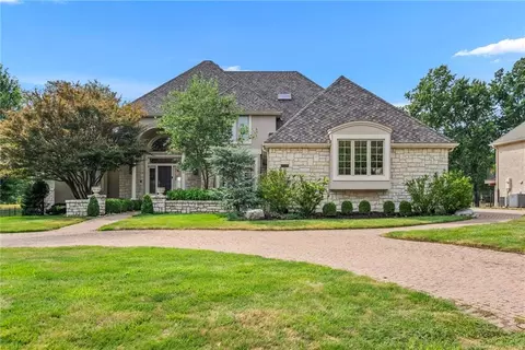 6509 W 132nd Ter, Leawood, KS 66209
