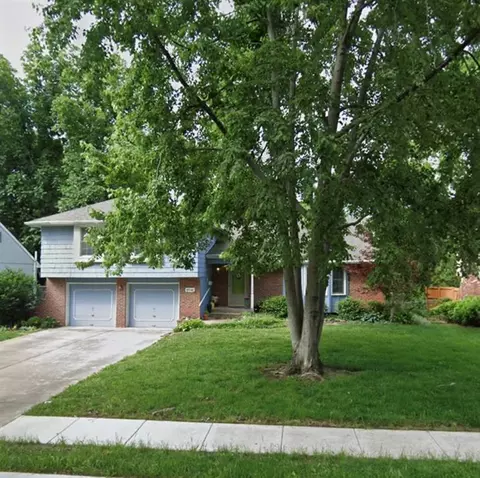 8940 Conser St, Overland Park, KS 66212