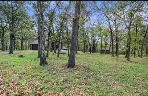 Exterior - 1104 Meadow Rd, Cherryvale, KS 67335 photo 8 of 10