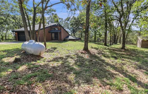 Exterior - 1104 Meadow Rd, Cherryvale, KS 67335 photo 6 of 10