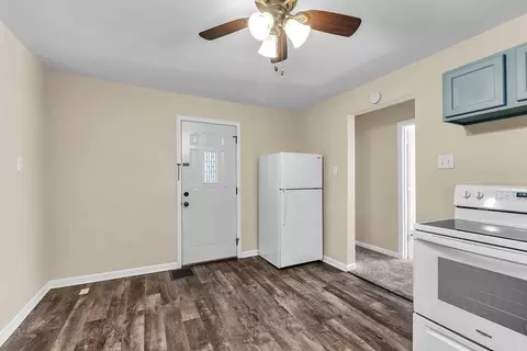 Entry Way - 734 Riverview Dr, Saint Joseph, MO 64503 photo 3 of 3
