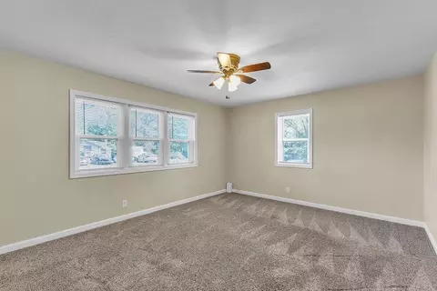 Living - 734 Riverview Dr, Saint Joseph, MO 64503 photo 1 of 2
