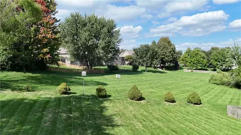 Exterior - 4217 N Devonshire Dr, Saint Joseph, MO 64506 photo 1 of 4