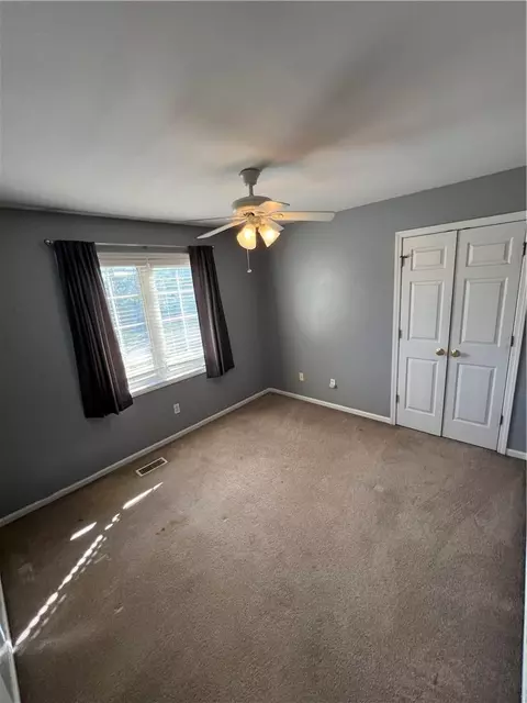 Bedroom - 4217 N Devonshire Dr, Saint Joseph, MO 64506 photo 3 of 3
