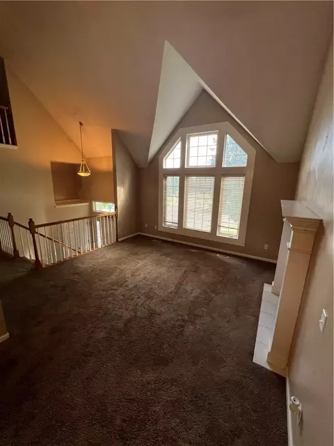 Living - 4217 N Devonshire Dr, Saint Joseph, MO 64506 photo 1 of 3